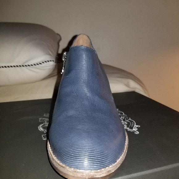 Silent d BEAU bootie in 'navy cut lines' - Picture 3 of 3